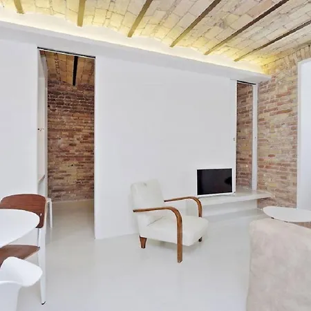 Ych-charming Flat Near Colosseum *