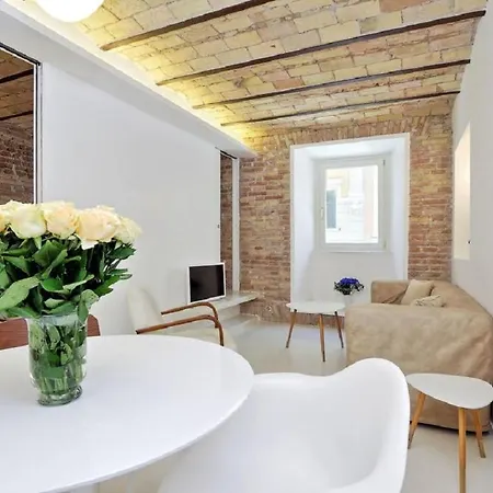 Ych-charming Flat Near Colosseum Rzym