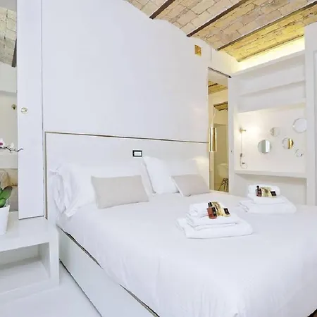 Apartament Ych-charming Flat Near Colosseum Rzym